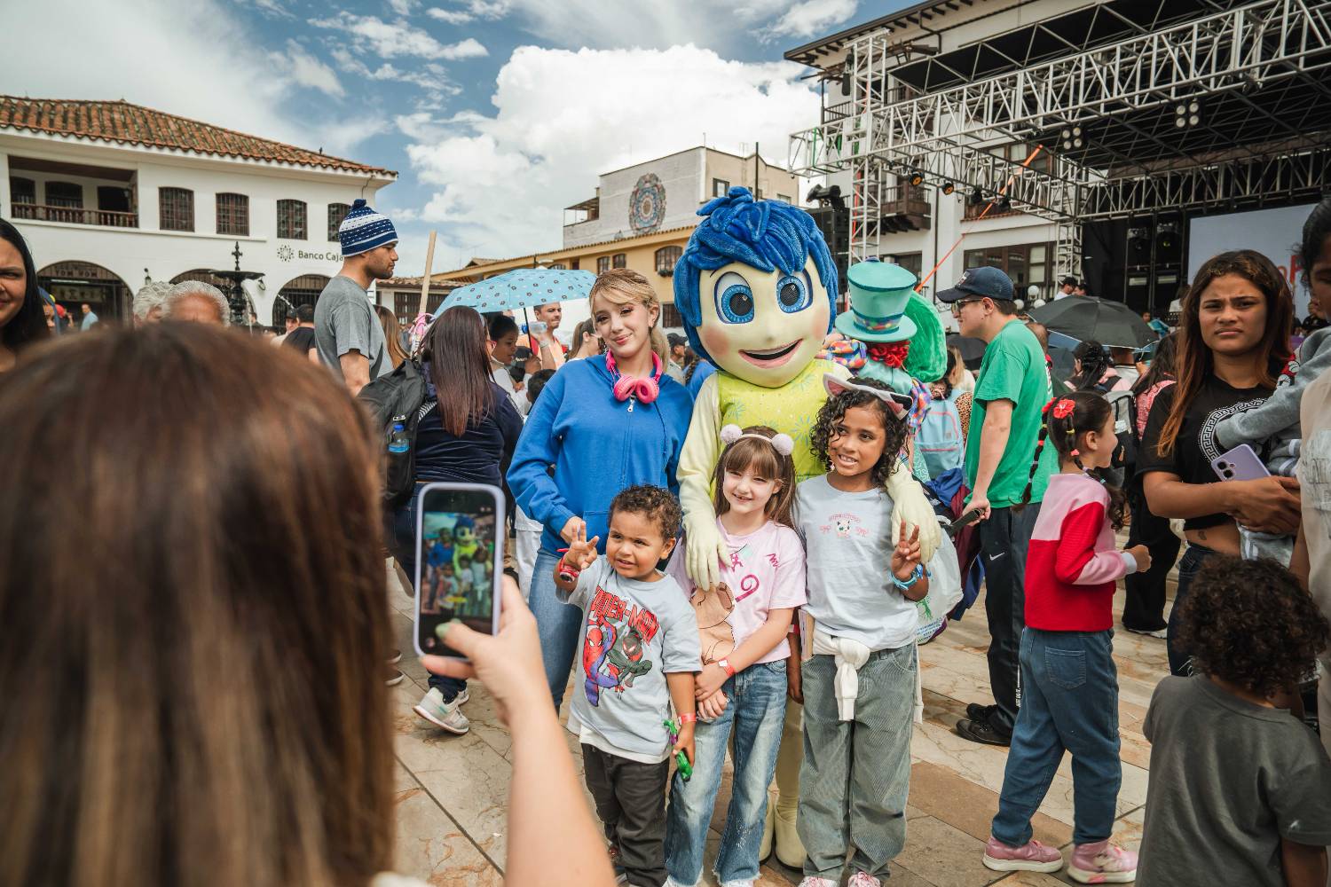 Recreacionistas en Medellín y Bogotá | Shows Infantiles | Fiestas temáticas 6 Escala Corporativa